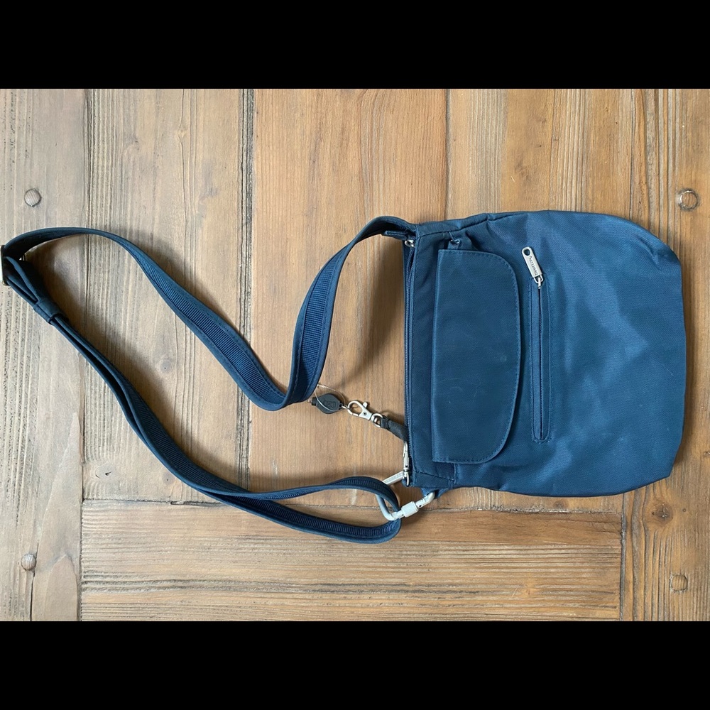 Travelon Navy Crossbody Purse